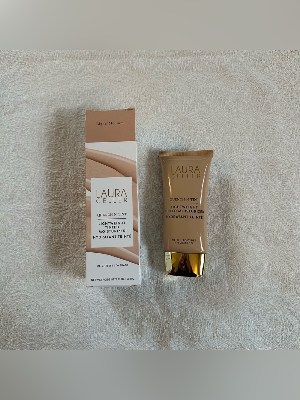 Laura Geller Quench-n-tint Lightweight Tinted Moisturizer Light Medium 1.76 oz.